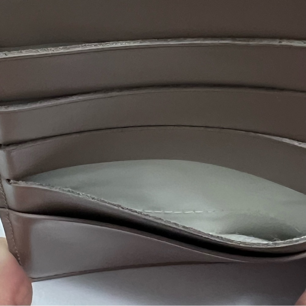 LOUIS Vuitton Elastic Epi Wallet - Picture 12 of 16